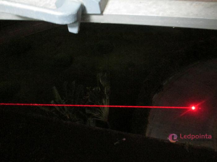 200mw red laserpointer アメリカ製との比較